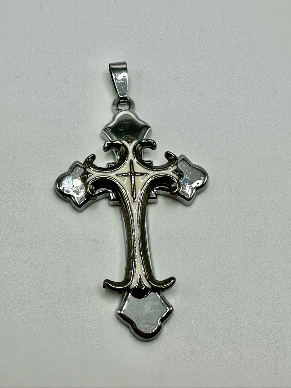 Men’s Silver Tone Ornate Cross Pendant - Classic Religious Unisex Necklace